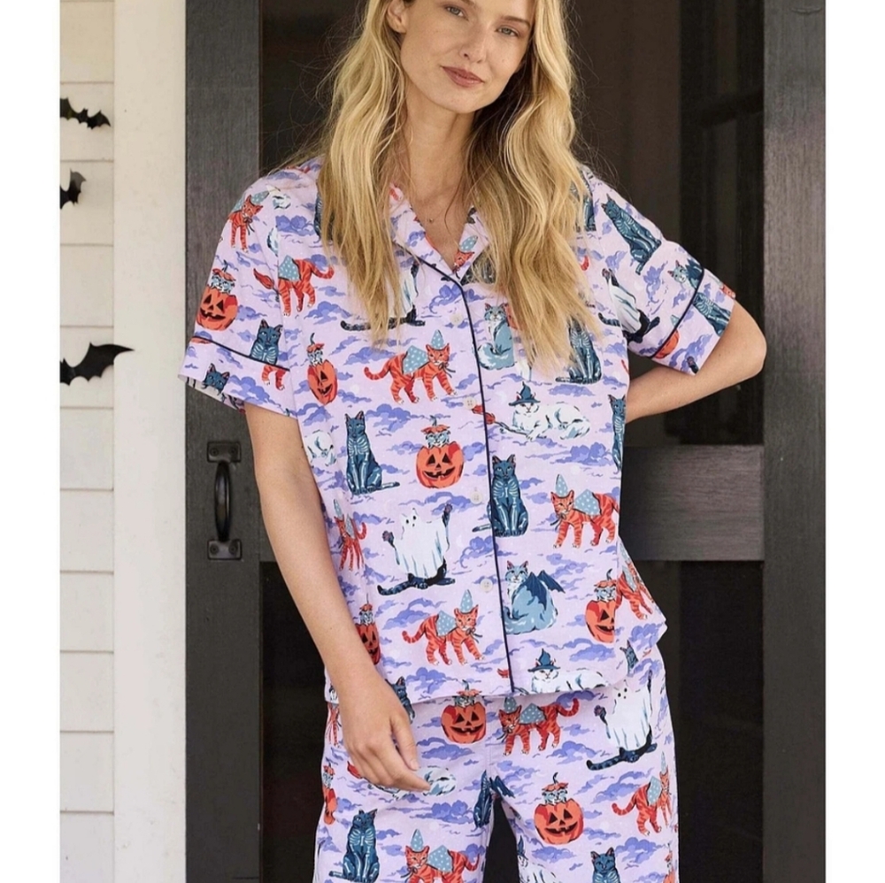 Printfresh Halloween House Cats, Short Sleeve and Crop Pants Set, Size Medium